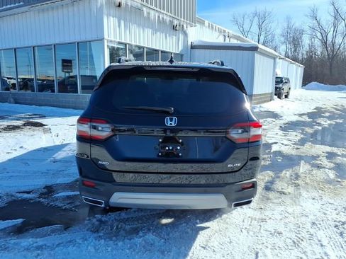 Used 2023 Honda Pilot Elite image 4