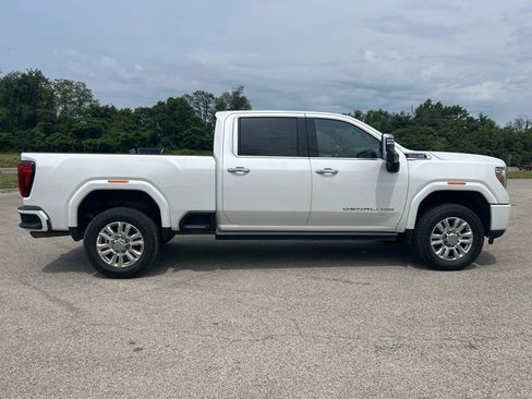 Used 2023 GMC Sierra 2500 Denali w/ Denali Ultimate Package AWD/4WD image 2