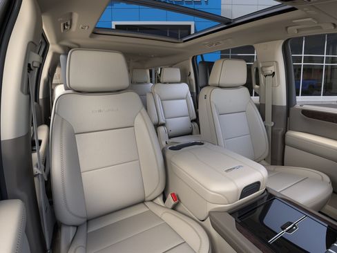 New 2026 GMC Yukon XL Denali w/ Denali Reserve Package AWD/4WD image 17