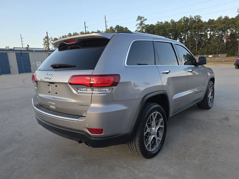 Used 2020 Jeep Grand Cherokee Limited image 16