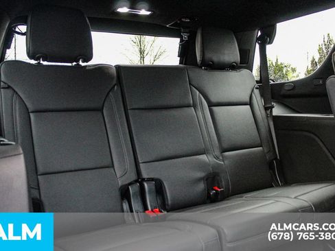 Used 2025 Chevrolet Tahoe Z71 w/ Z71 Off-Road Package AWD/4WD image 20