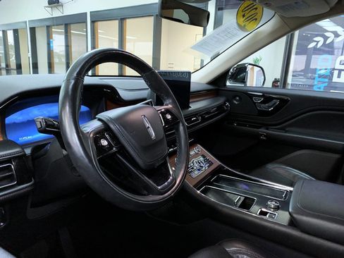 Used 2020 Lincoln Aviator Reserve w/ Elements Package Plus image 9