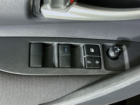 Used 2021 Toyota Corolla LE FWD image 14
