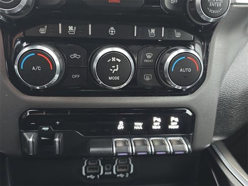 Used 2020 RAM 1500 Laramie w/ Sport Appearance Package image 22