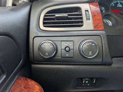 Used 2014 Chevrolet Suburban LS w/ All-Star Edition image 17