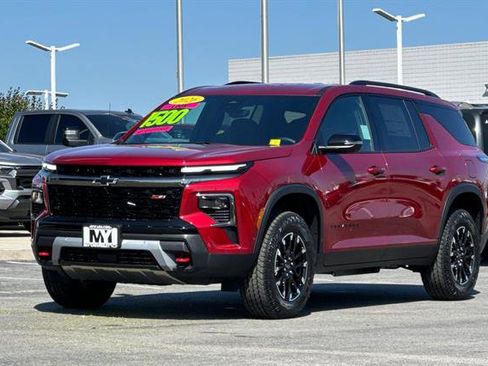 New 2026 Chevrolet Traverse Z71 w/ Enhanced Driving Package image 8