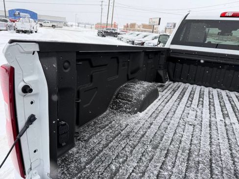 Used 2025 Chevrolet Silverado 3500 W/T image 34
