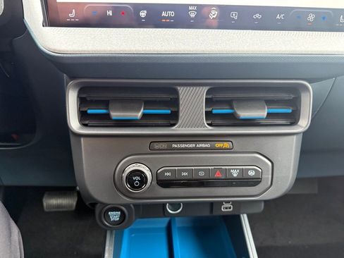 New 2025 Ford Maverick XLT w/ XLT Luxury Package image 27