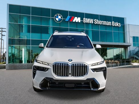 New 2027 BMW X7 xDrive40i AWD/4WD image 2