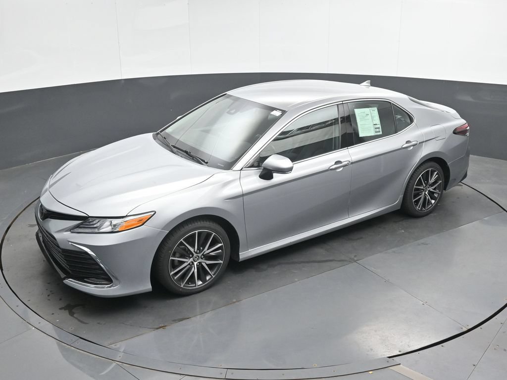 Used 2021 Toyota Camry XLE FWD image 35