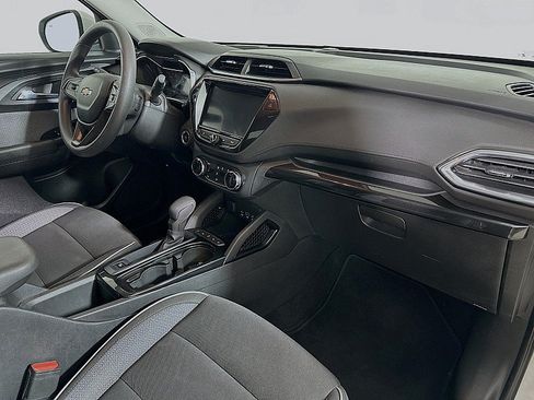 Used 2022 Chevrolet TrailBlazer LT w/ Convenience Package FWD image 28