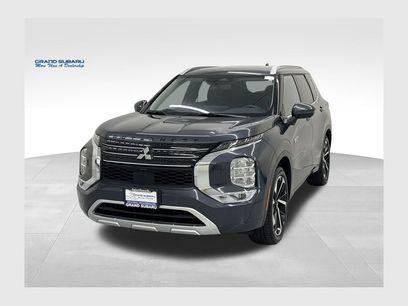 Used 2025 Mitsubishi Outlander 4WD Plug-In Hybrid