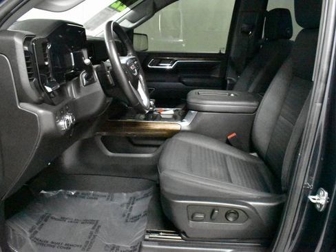 Used 2022 GMC Sierra 1500 Elevation w/ Preferred Package image 11