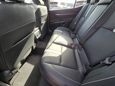 Used 2025 Toyota Camry SE image 10