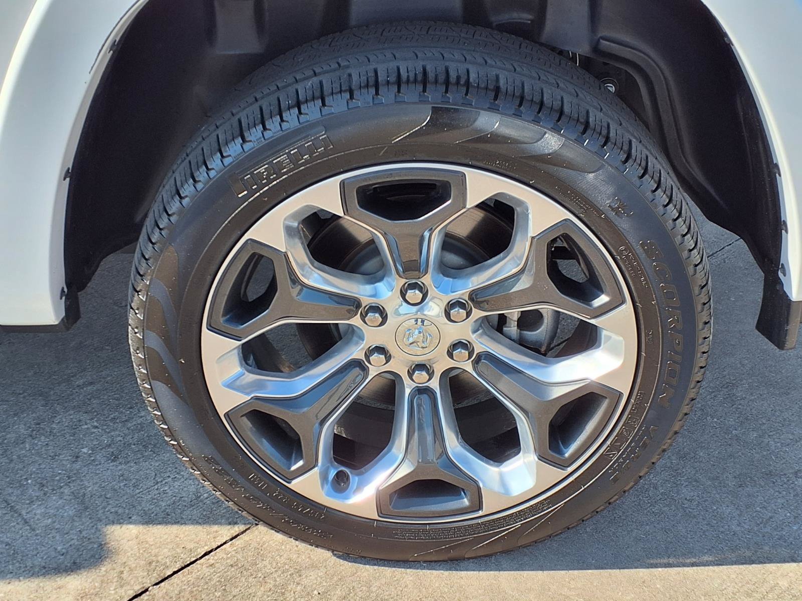 Used 2024 RAM 1500 Limited AWD/4WD image 10