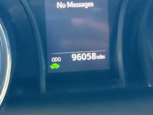 Used 2020 Toyota Camry LE w/ Carpet Mat Package FWD image 8