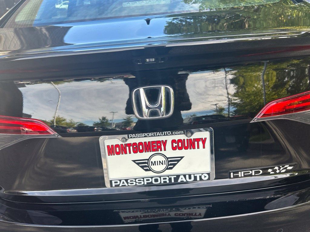 Used 2022 Honda Civic Touring image 16