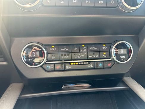 Used 2021 Ford Expedition Max XLT RWD image 10