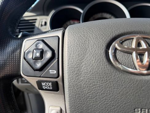 Used 2015 Toyota Tacoma 4x4 Double Cab w/ TRD Off-Road Package image 19