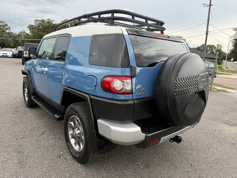 Used 2013 Toyota FJ Cruiser 4WD w/ Upgrade Pkg image 7