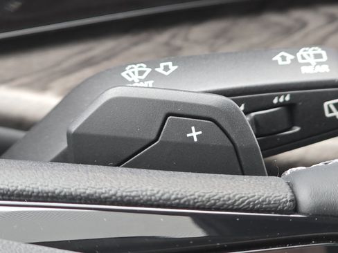 New 2025 Audi Q5 Prestige image 18