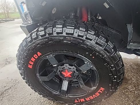 Used 2014 Jeep Wrangler Unlimited Sahara w/ Connectivity Group image 3