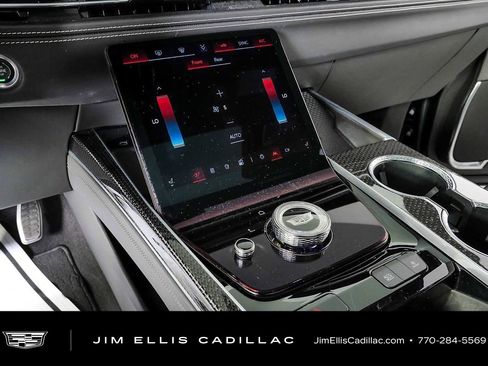 Certified 2025 Cadillac Escalade V AWD/4WD image 19
