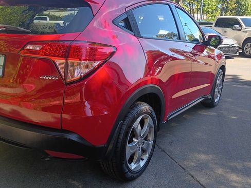 Used 2017 Honda HR-V EX image 4