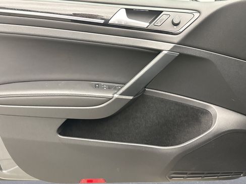 Used 2018 Volkswagen Golf SEL FWD image 9
