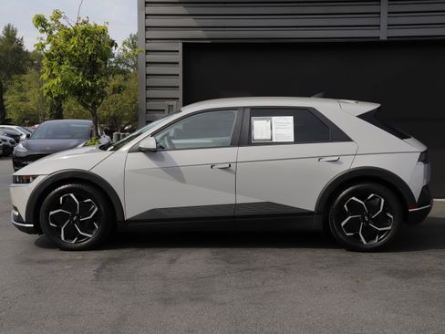 Used 2024 Hyundai Ioniq 5 SEL AWD/4WD image 5