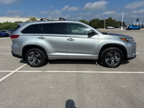 Used 2019 Toyota Highlander Limited Platinum AWD/4WD image 6