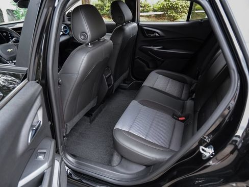 Used 2024 Chevrolet Trax LT w/ Driver Confidence Package FWD image 49