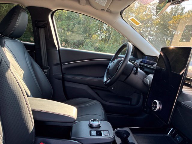 Used 2023 Ford Mustang Mach-E Premium RWD image 23