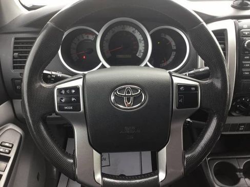 Used 2013 Toyota Tacoma 4x4 Double Cab w/ TRD Sport Pkg image 15