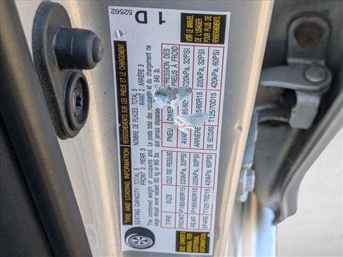 Used 2010 Toyota Yaris Sedan image 16