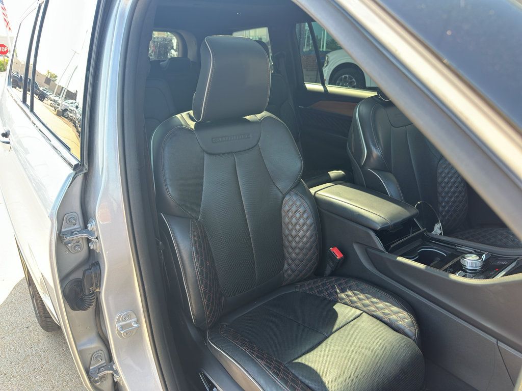 Used 2023 Jeep Grand Cherokee L Summit AWD/4WD image 26