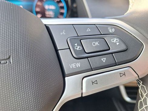 New 2026 Volkswagen Atlas Cross Sport SE image 14