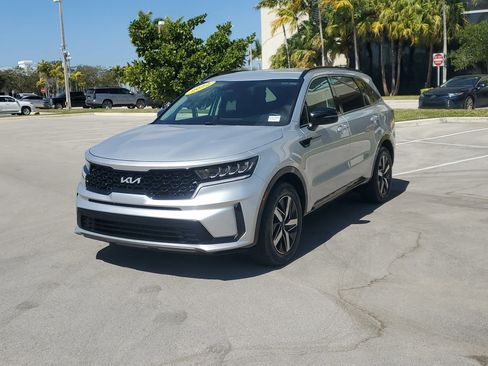 Used 2022 Kia Sorento S image 7