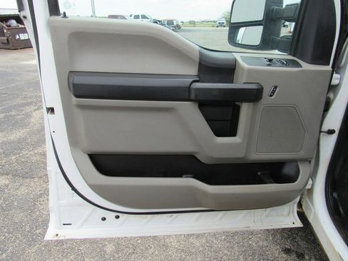 Used 2018 Ford F250 XL w/ Power Equipment Group RWD image 28