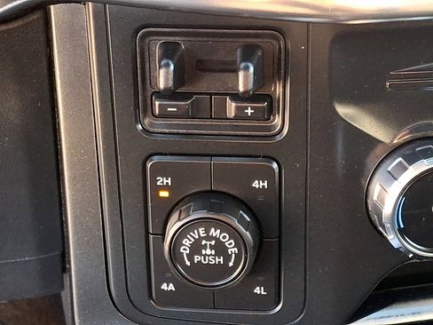 Used 2022 Ford F150 Lariat w/ Equipment Group 502A High image 23