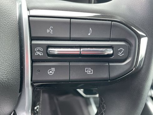 Used 2023 Chevrolet Colorado LT w/ LT Convenience Package III image 33