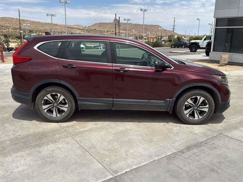 Used 2017 Honda CR-V LX image 2