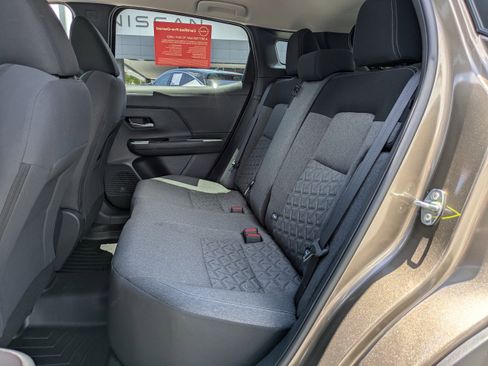 Certified 2025 Nissan Kicks SV FWD image 14