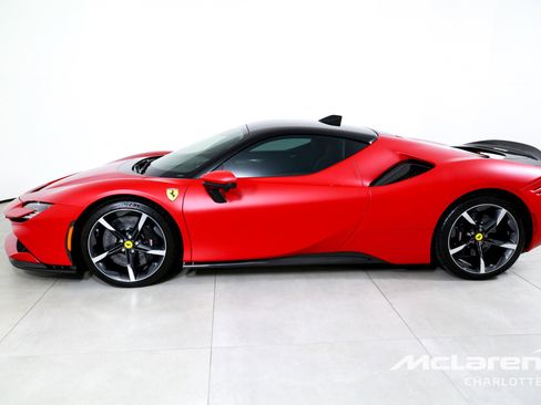 Used 2022 Ferrari SF90 Stradale image 5