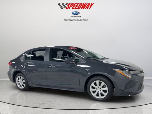Used 2026 Toyota Corolla LE FWD image 3