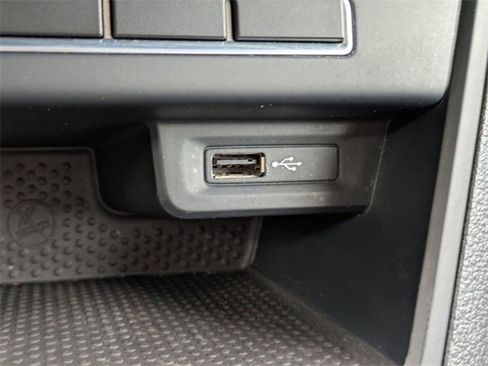 Used 2016 Volkswagen Tiguan S image 24