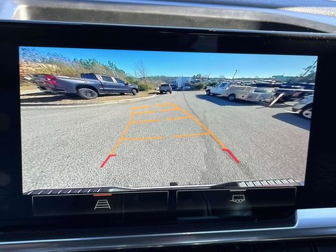 Used 2022 GMC Sierra 1500 Elevation image 24