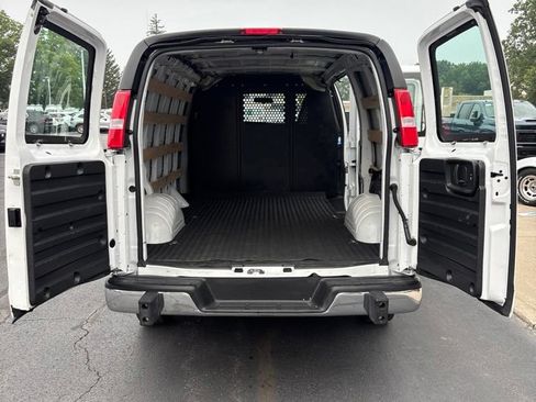 Used 2025 GMC Savana 2500 w/ Driver Convenience Package RWD image 12