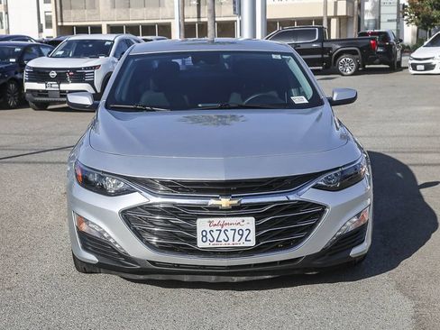 Used 2021 Chevrolet Malibu LT FWD image 2
