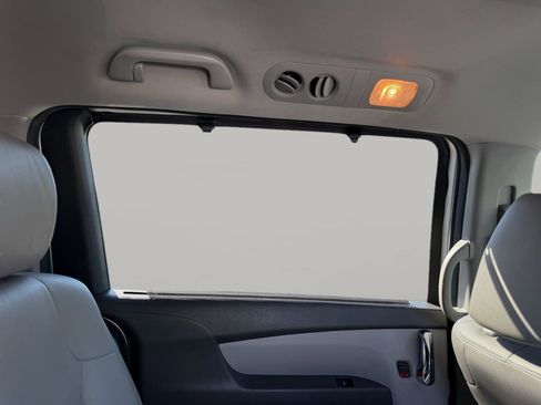 Used 2016 Honda Odyssey Touring Elite image 40